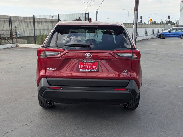 Used 2024 Toyota RAV4 LE AWD/4WD image 9