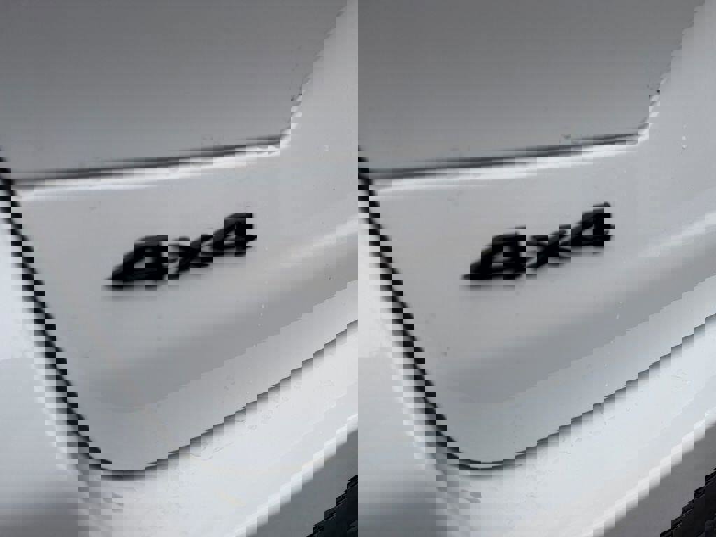 New 2026 Jeep Grand Cherokee Altitude image 27