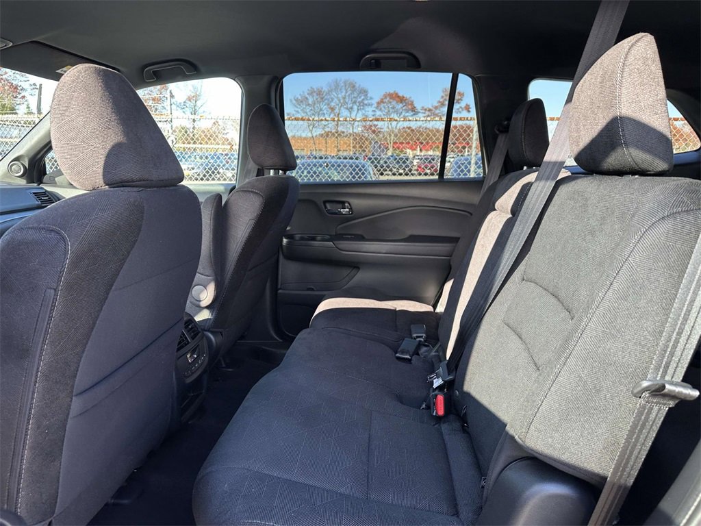 Certified 2022 Honda Pilot Sport image 9