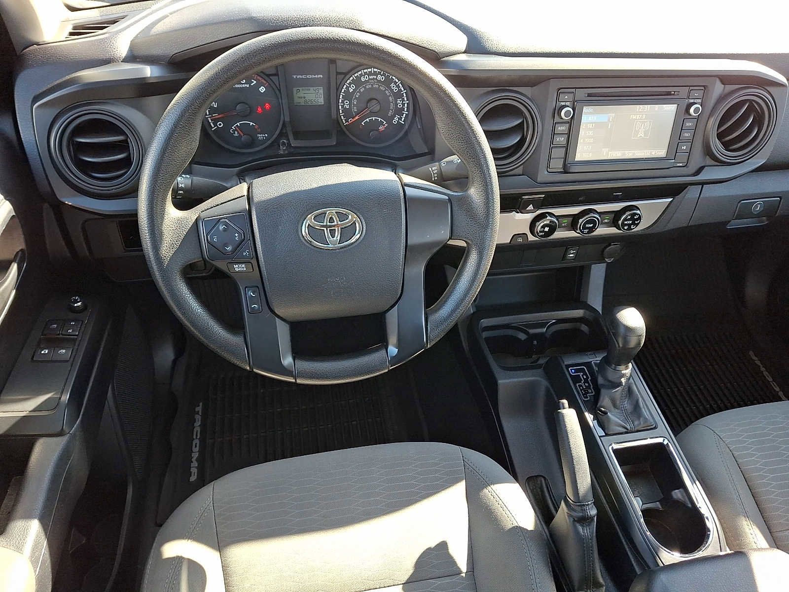 Used 2016 Toyota Tacoma SR image 11