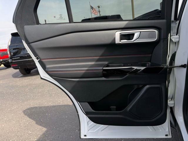 Used 2024 Ford Explorer ST-Line w/ Class IV Trailer Tow Package image 15