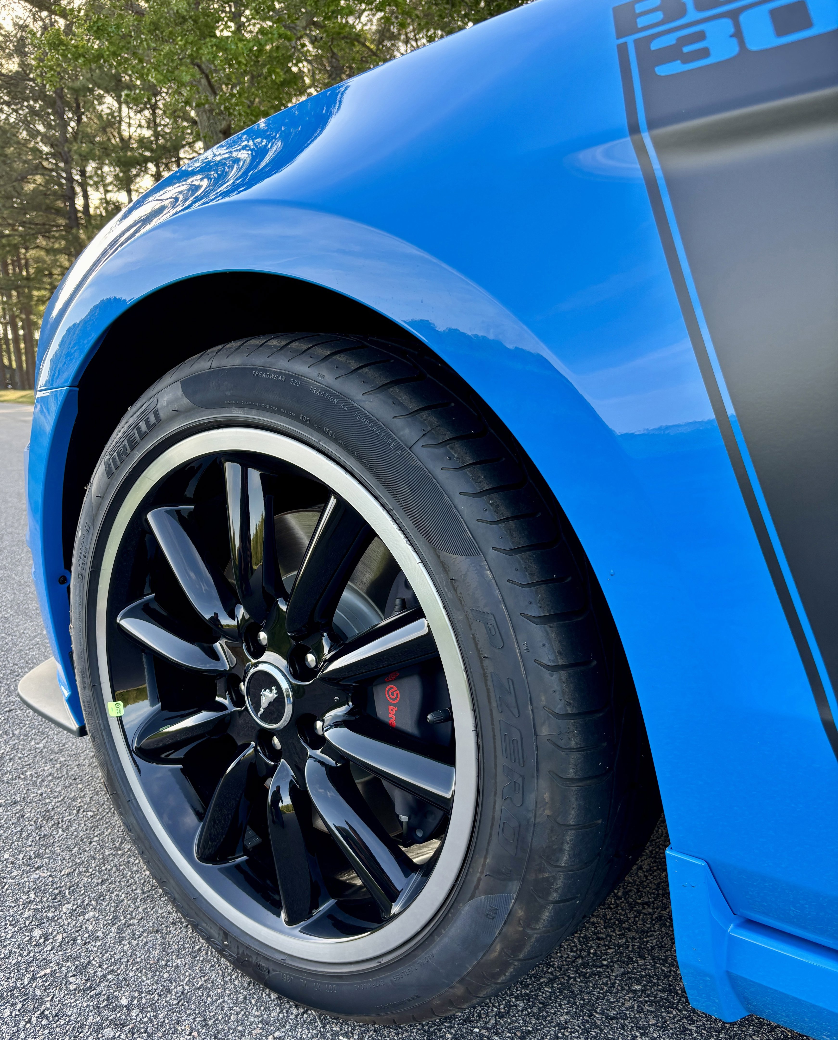 Used 2013 Ford Mustang Boss 302 w/ Boss 302 Accessory Pkg RWD image 7