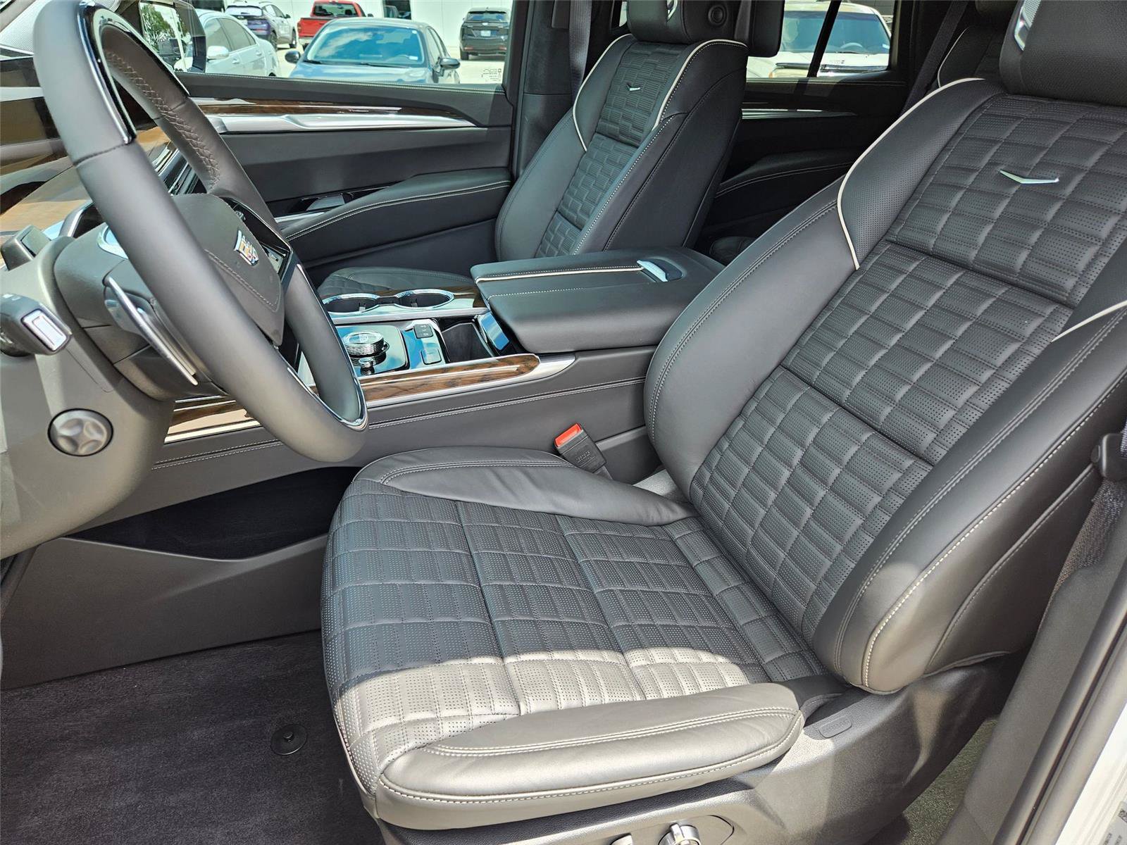 Used 2025 Cadillac Escalade Sport Platinum w/ LPO, ONYX Package AWD/4WD image 28