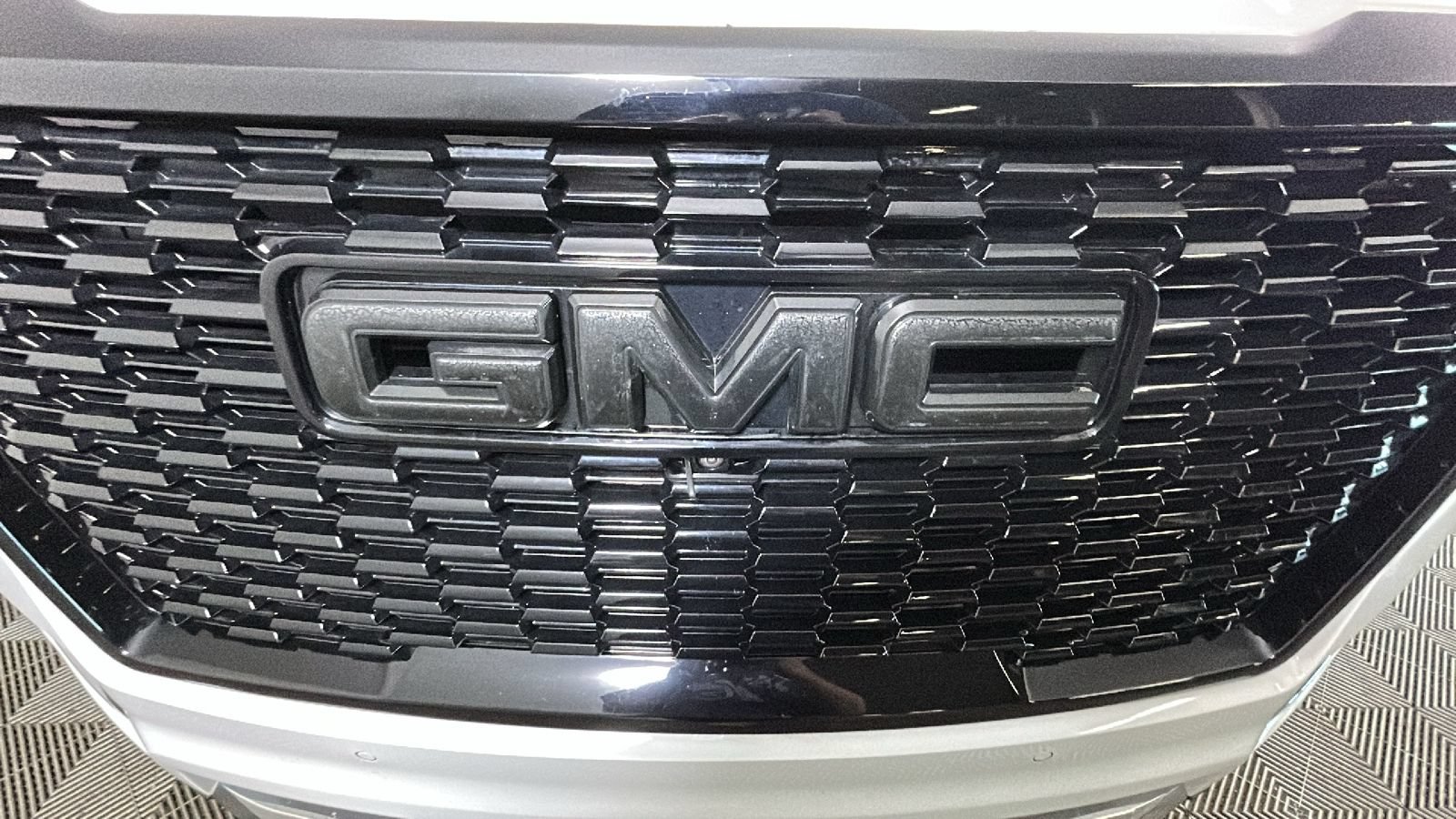 Used 2023 GMC Yukon SLT w/ SLT Premium Package AWD/4WD image 10