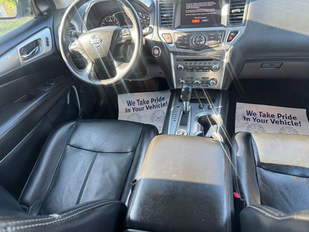 Used 2019 Nissan Pathfinder SL image 5