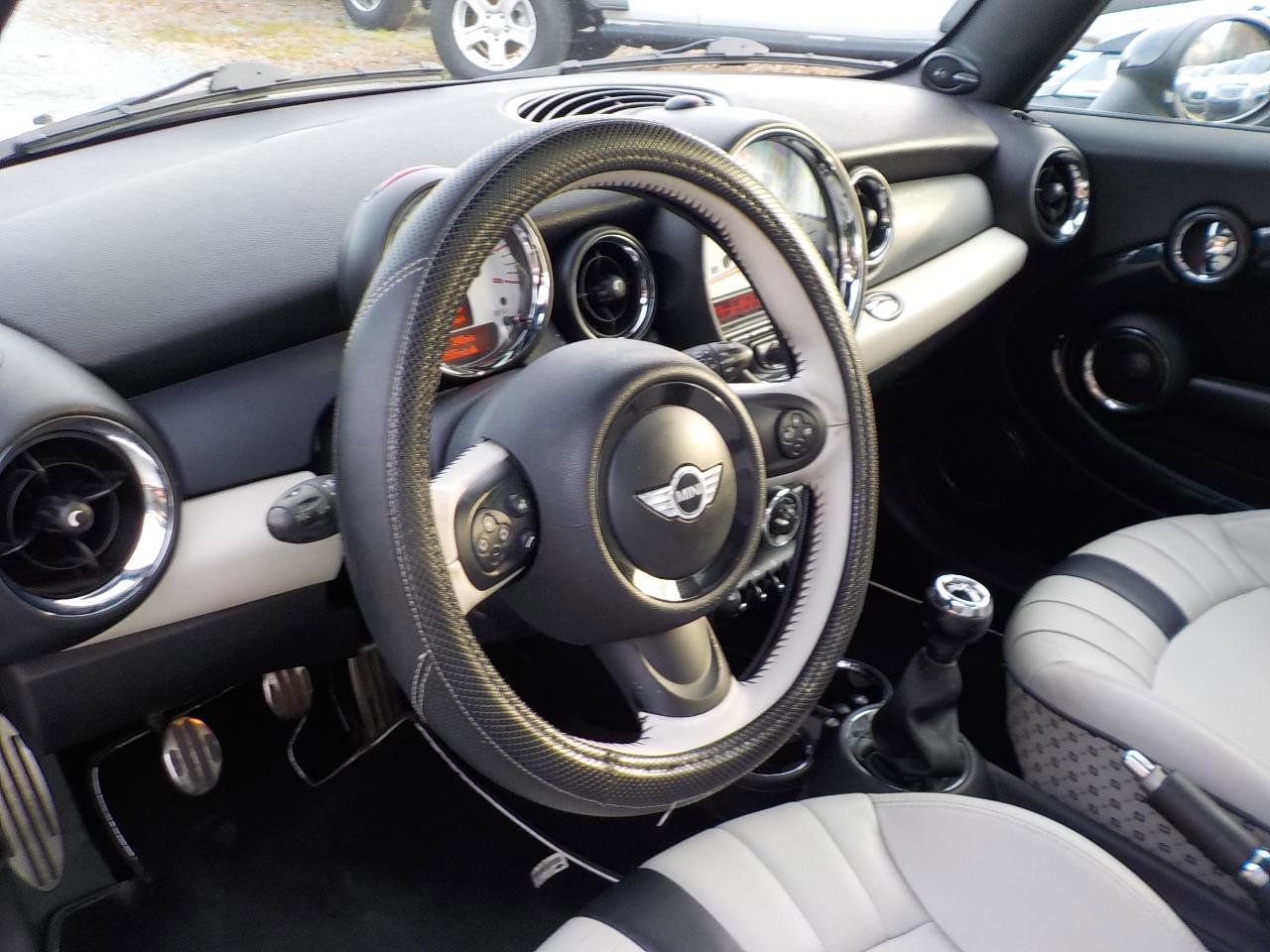 Used 2012 MINI Cooper S image 11