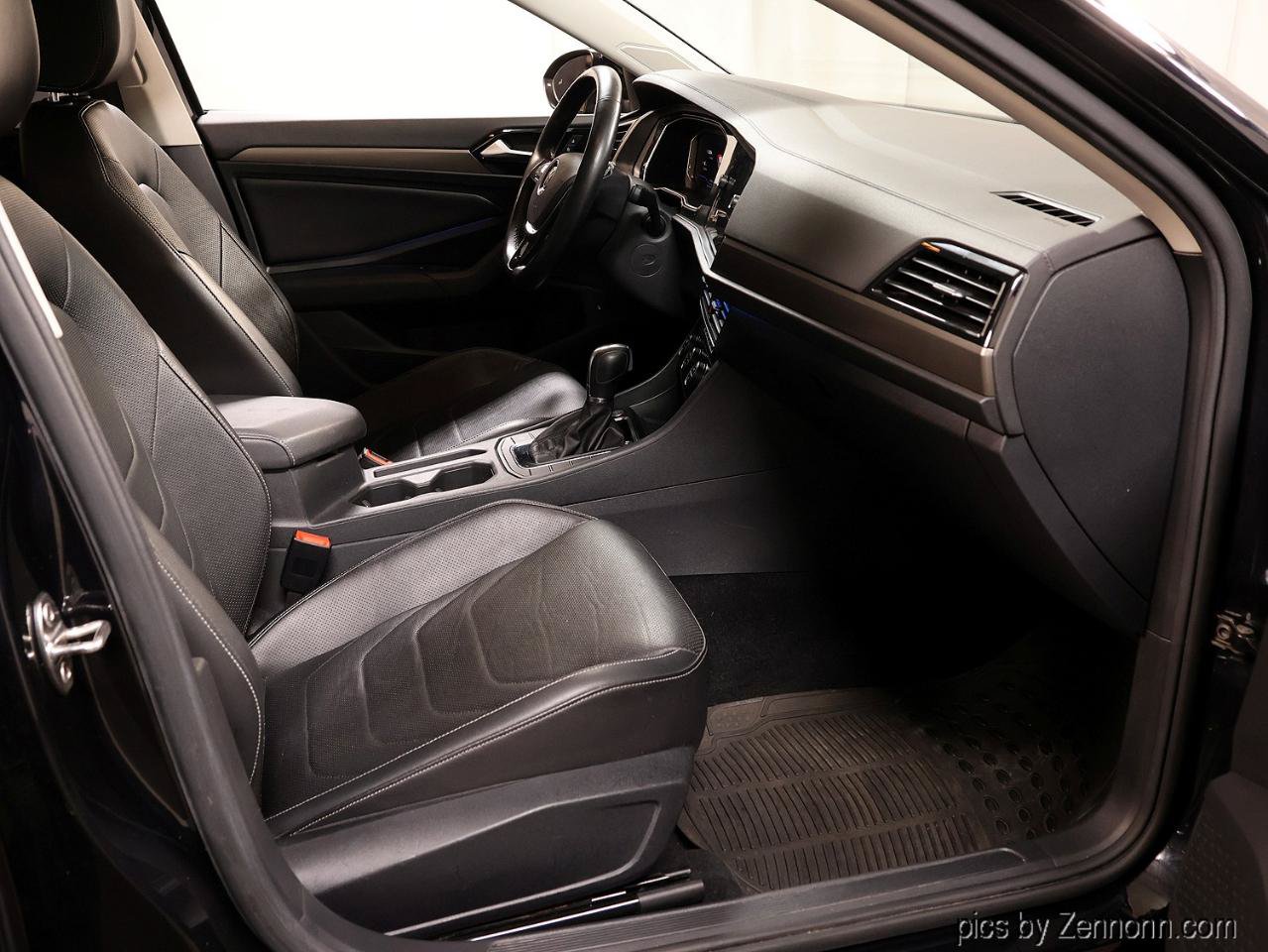 Used 2019 Volkswagen Jetta SEL Premium FWD image 36