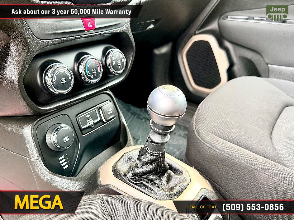Used 2016 Jeep Renegade Latitude image 21