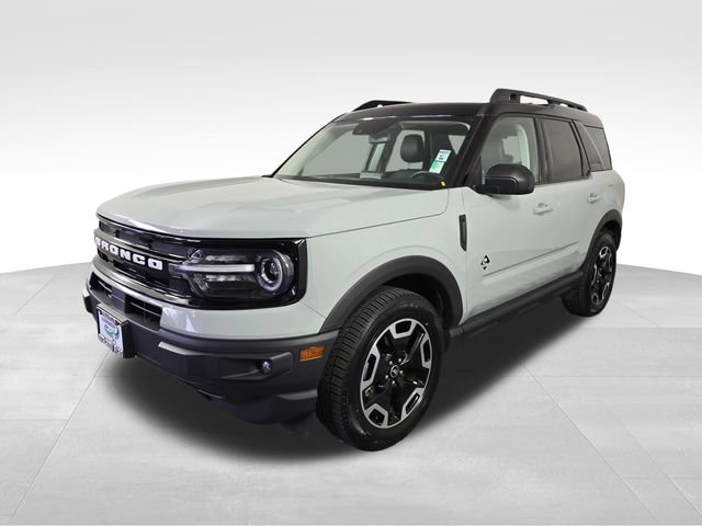 Certified 2022 Ford Bronco Sport Outer Banks w/ Tech Package AWD/4WD image 3