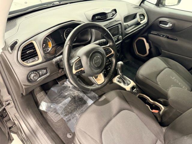 Used 2017 Jeep Renegade Latitude image 21