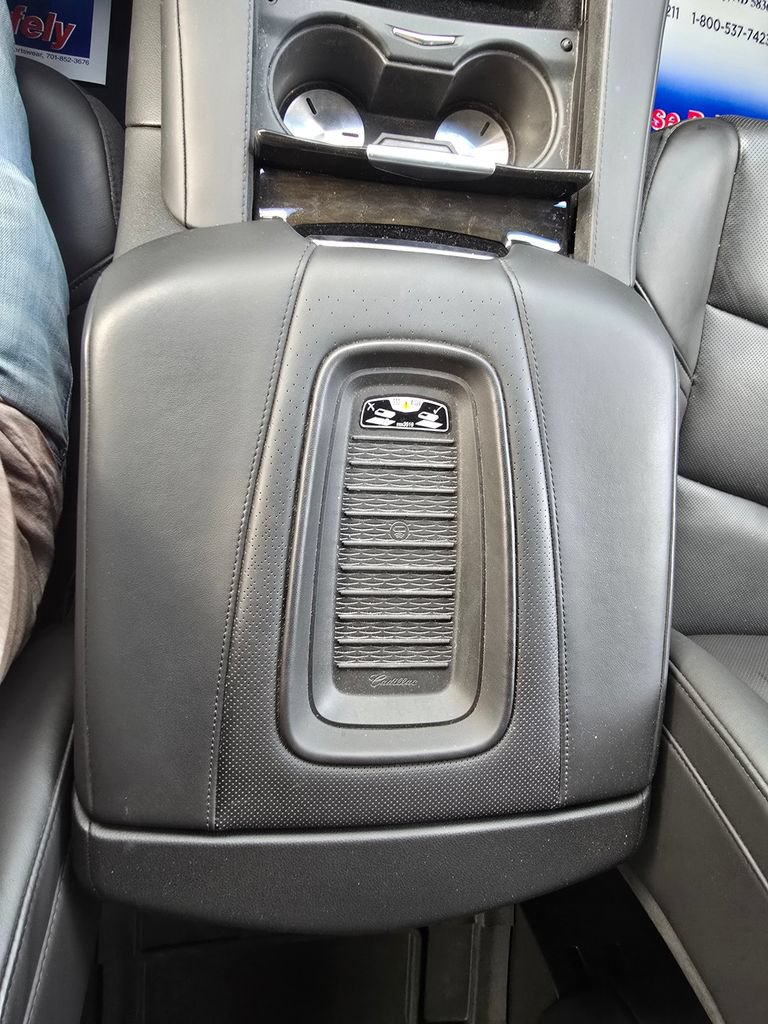 Used 2020 Cadillac Escalade Platinum AWD/4WD image 33