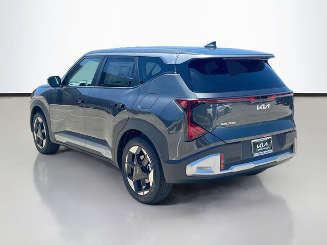 New 2027 Kia Seltos S FWD image 5