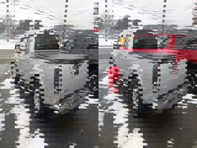 Used 2019 Nissan Frontier SV image 5