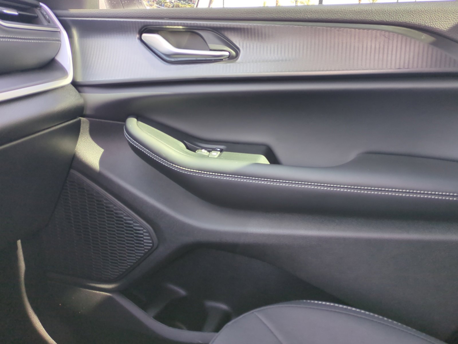 New 2026 Jeep Grand Cherokee Laredo image 16