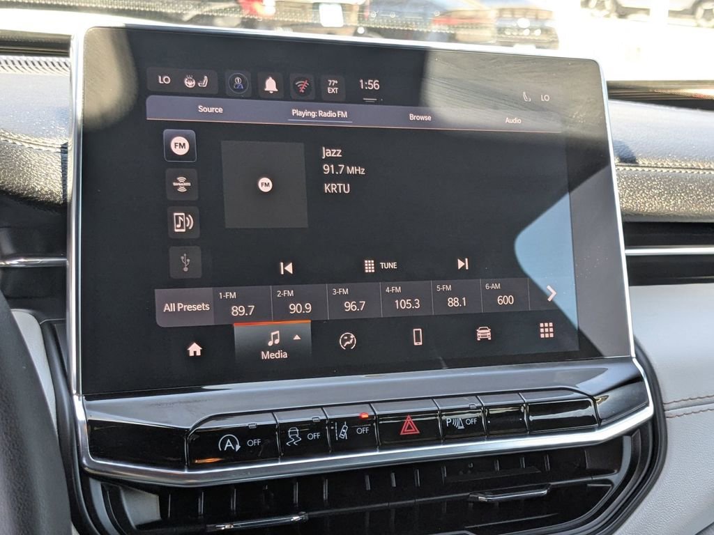 Used 2025 Jeep Compass Limited image 20