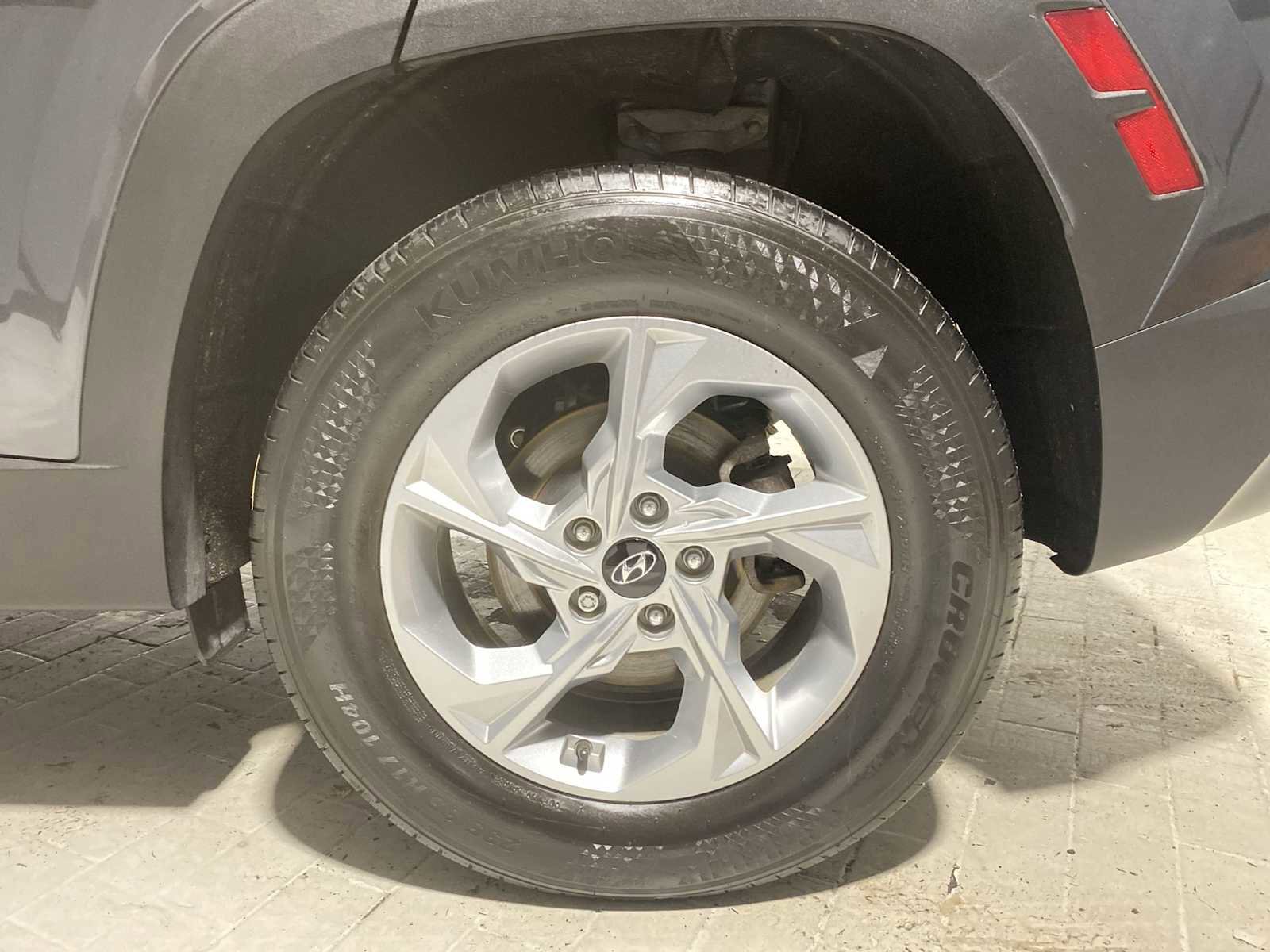 Used 2023 Hyundai Tucson SE AWD/4WD image 8