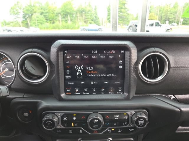 Used 2020 Jeep Wrangler Unlimited Sahara w/ Dual Top Group AWD/4WD image 62