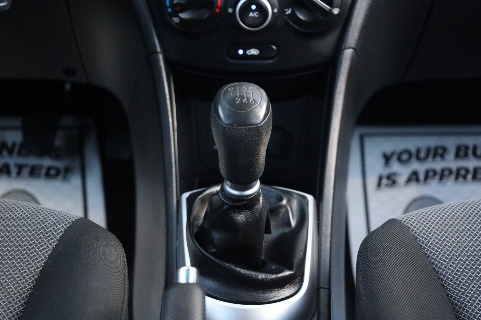 Used 2013 Hyundai Accent GS FWD image 38