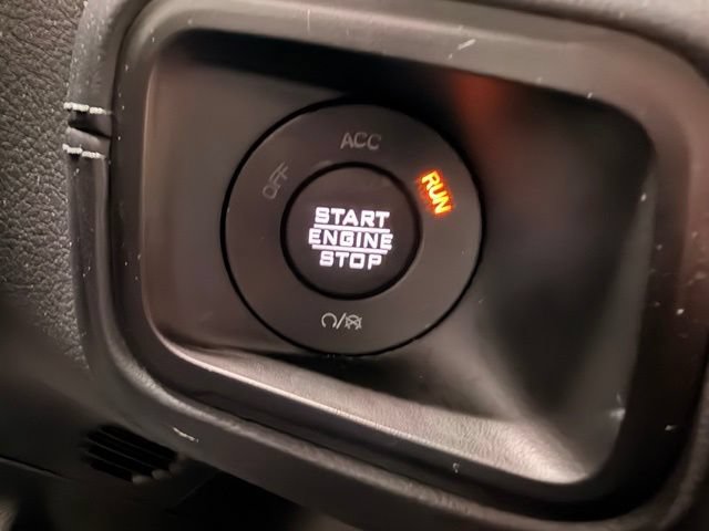 Used 2024 Jeep Wrangler Unlimited Sahara w/ Technology Group AWD/4WD image 34
