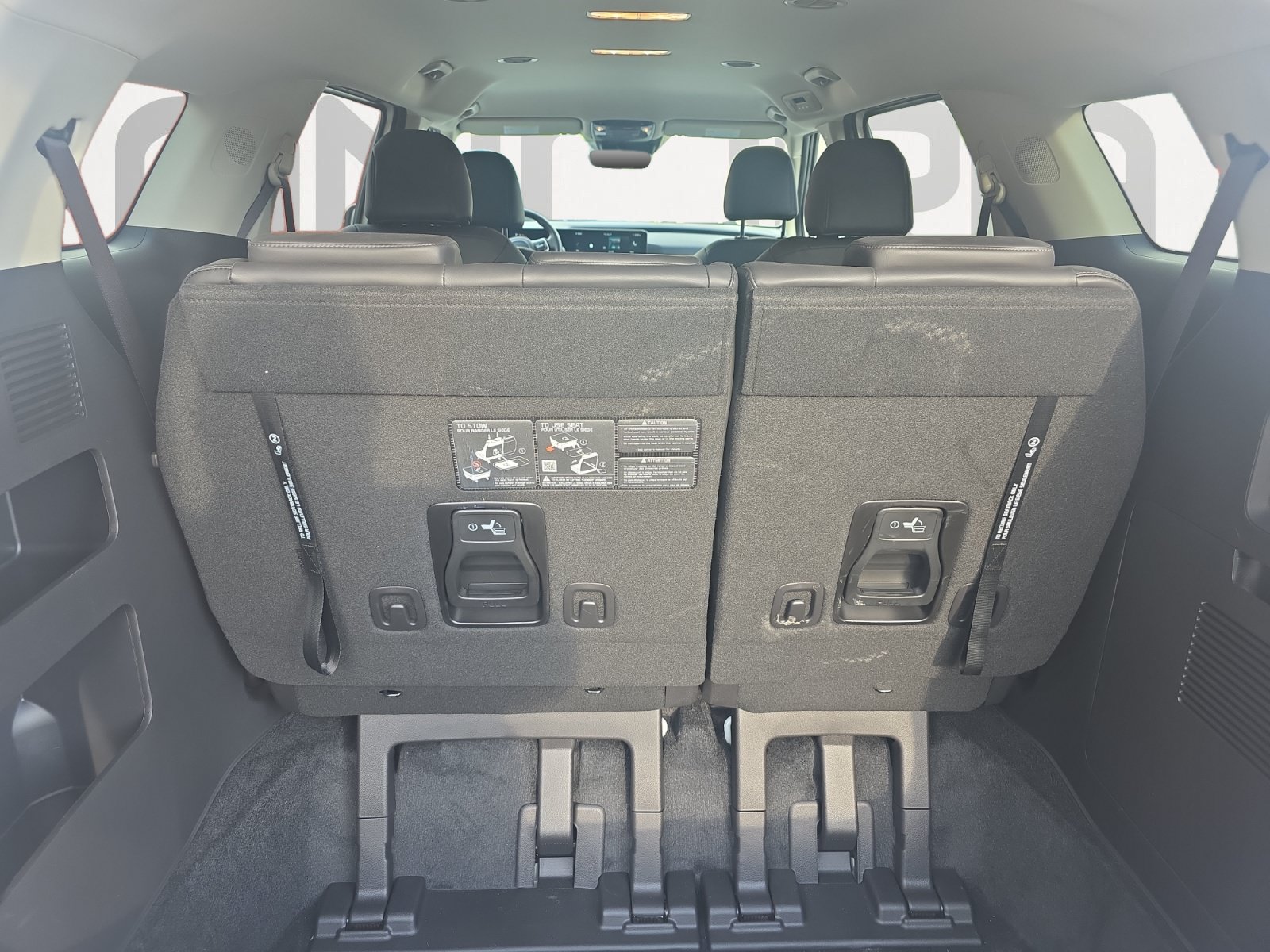 Certified 2026 Kia Carnival LX FWD image 10