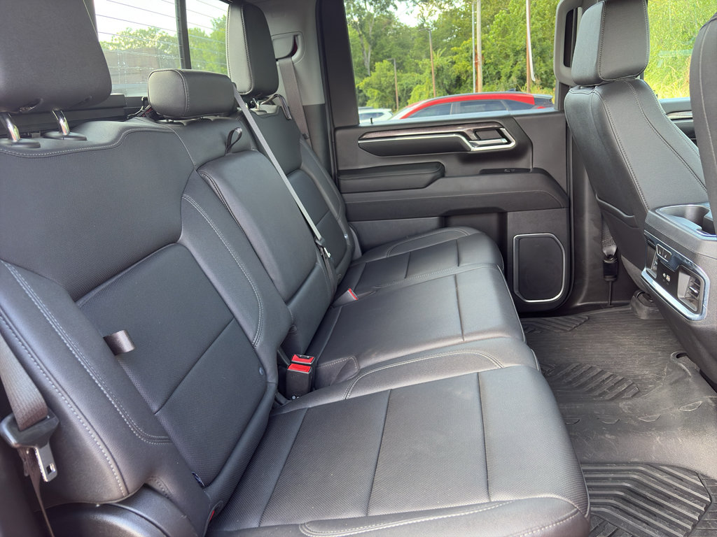 Used 2024 Chevrolet Silverado 2500 LTZ w/ LTZ Premium Package AWD/4WD image 11