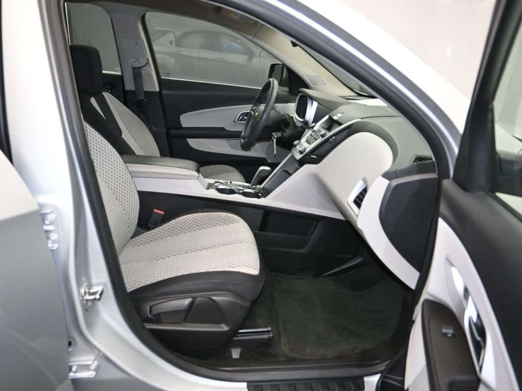 Used 2014 Chevrolet Equinox LS image 24
