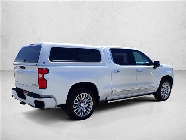 Used 2025 Chevrolet Silverado 1500 High Country AWD/4WD image 4