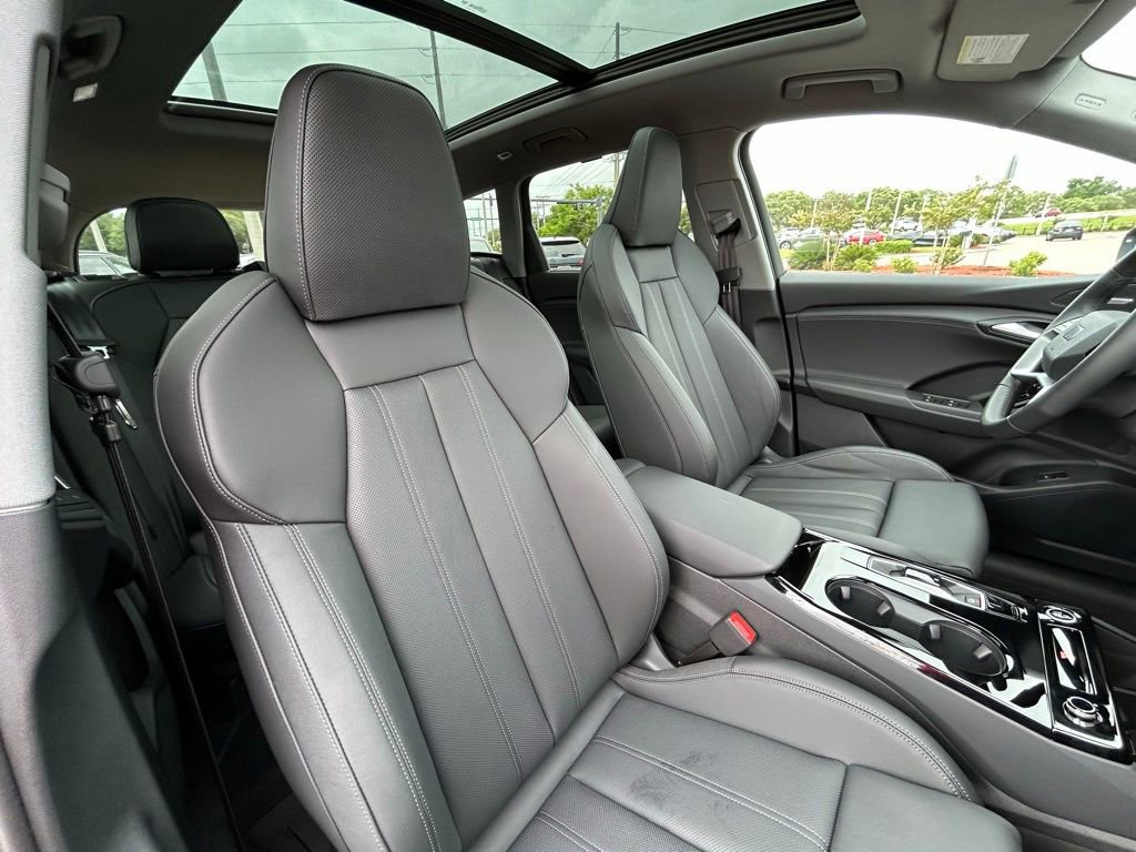Used 2025 Audi Q6 e-tron Premium Plus w/ Premium Plus image 49