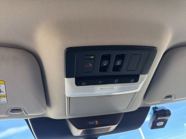 Used 2024 Nissan Pathfinder Platinum w/ Lighting Package (N93) AWD/4WD image 30