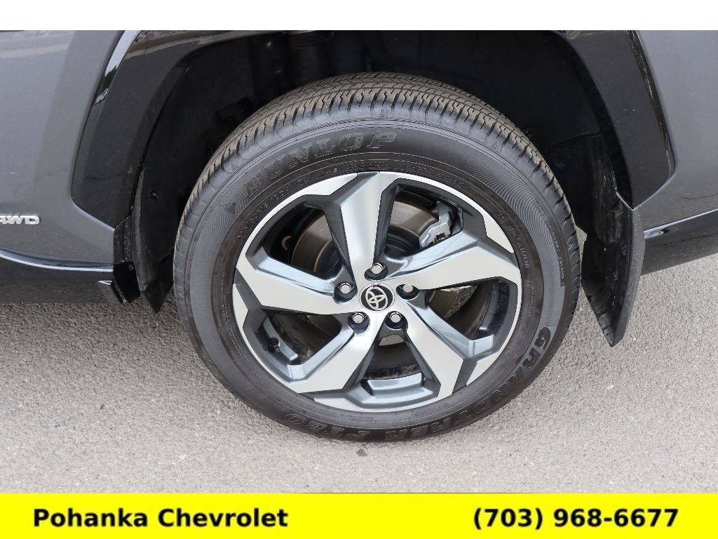 Used 2024 Toyota RAV4 SE image 26