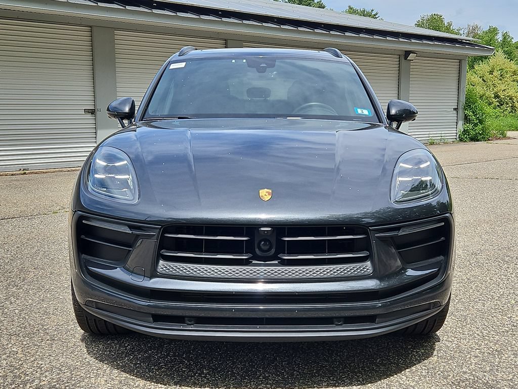 Certified 2026 Porsche Macan AWD/4WD image 10