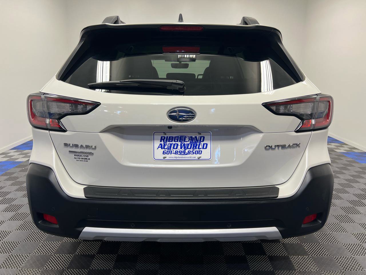 Used 2025 Subaru Outback Limited w/ Popular Package #2 image 11