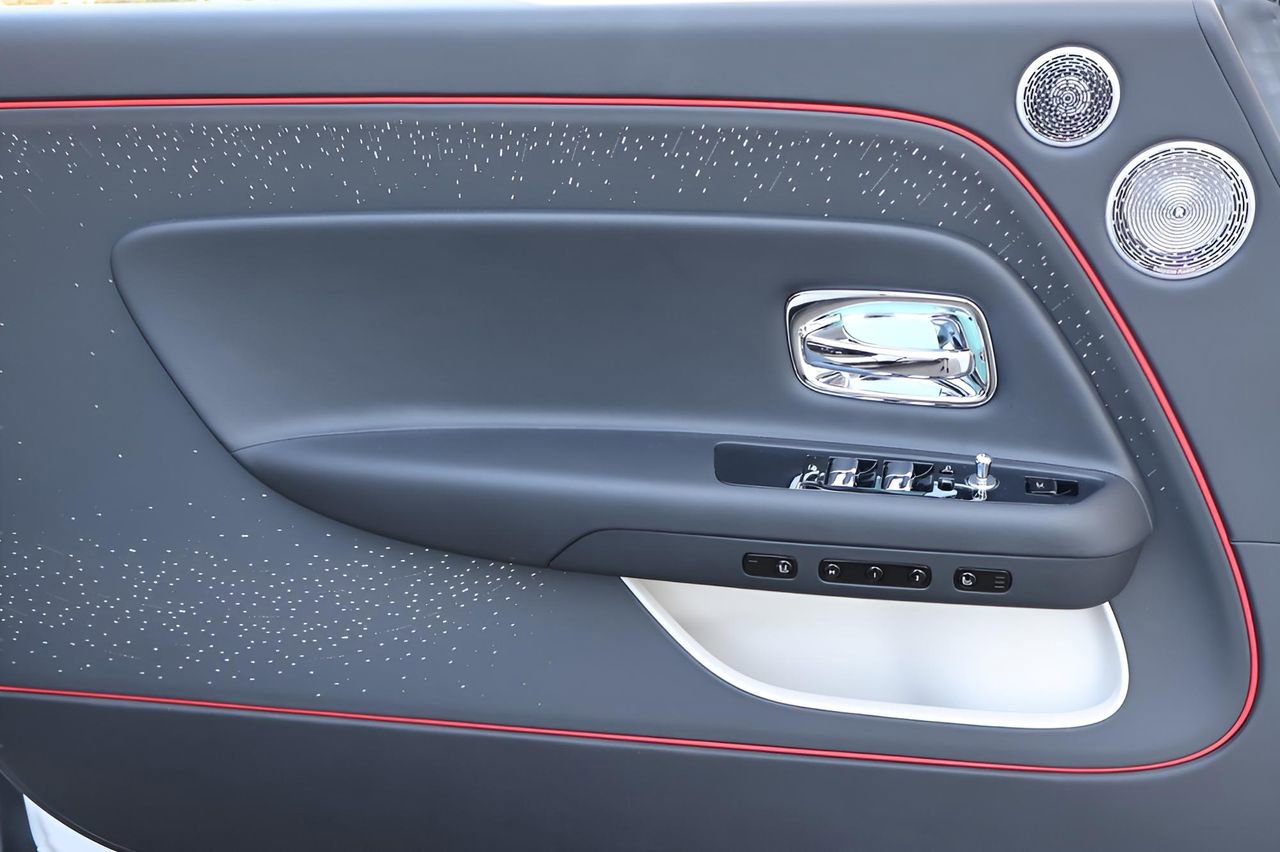 New 2026 Rolls-Royce Spectre image 11