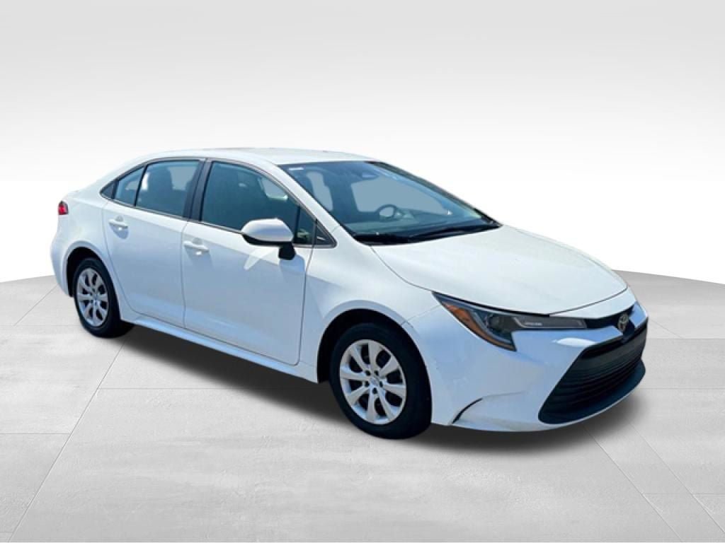 Used 2024 Toyota Corolla LE FWD image 9