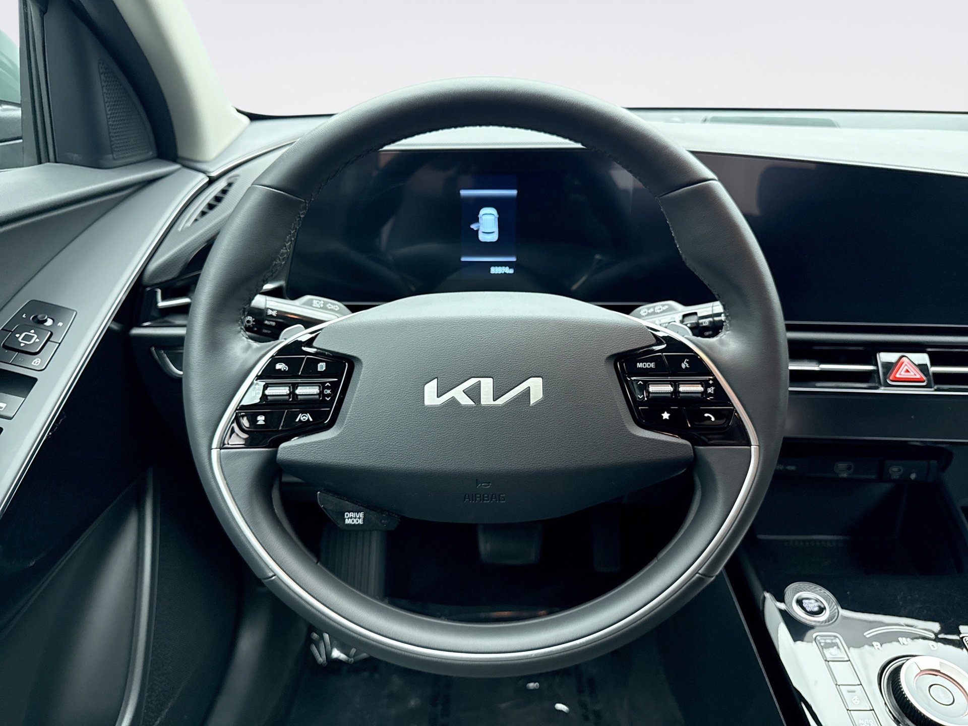 Used 2023 Kia Niro EX w/ EX Cold Weather Package FWD image 12