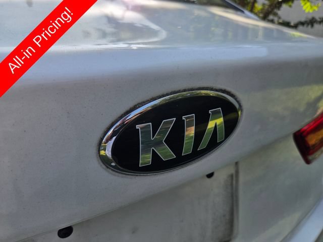 Used 2018 Kia Optima LX w/ 17" Alloy Wheels Package FWD image 4