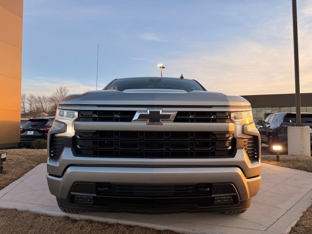 Used 2023 Chevrolet Silverado 1500 RST image 8