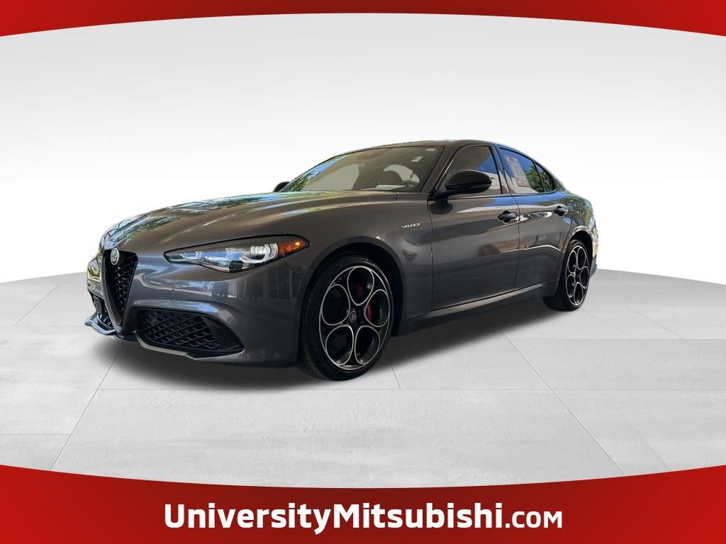 Used 2024 Alfa Romeo Giulia Veloce AWD/4WD image 1