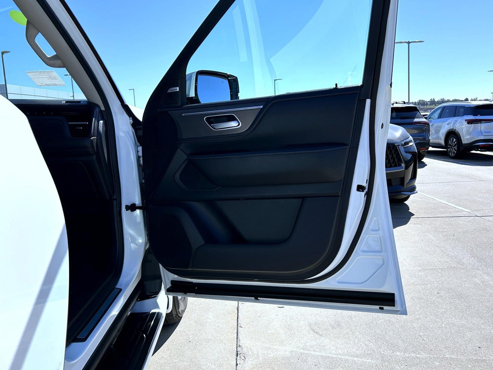 Used 2026 INFINITI QX80 Pure AWD/4WD image 16