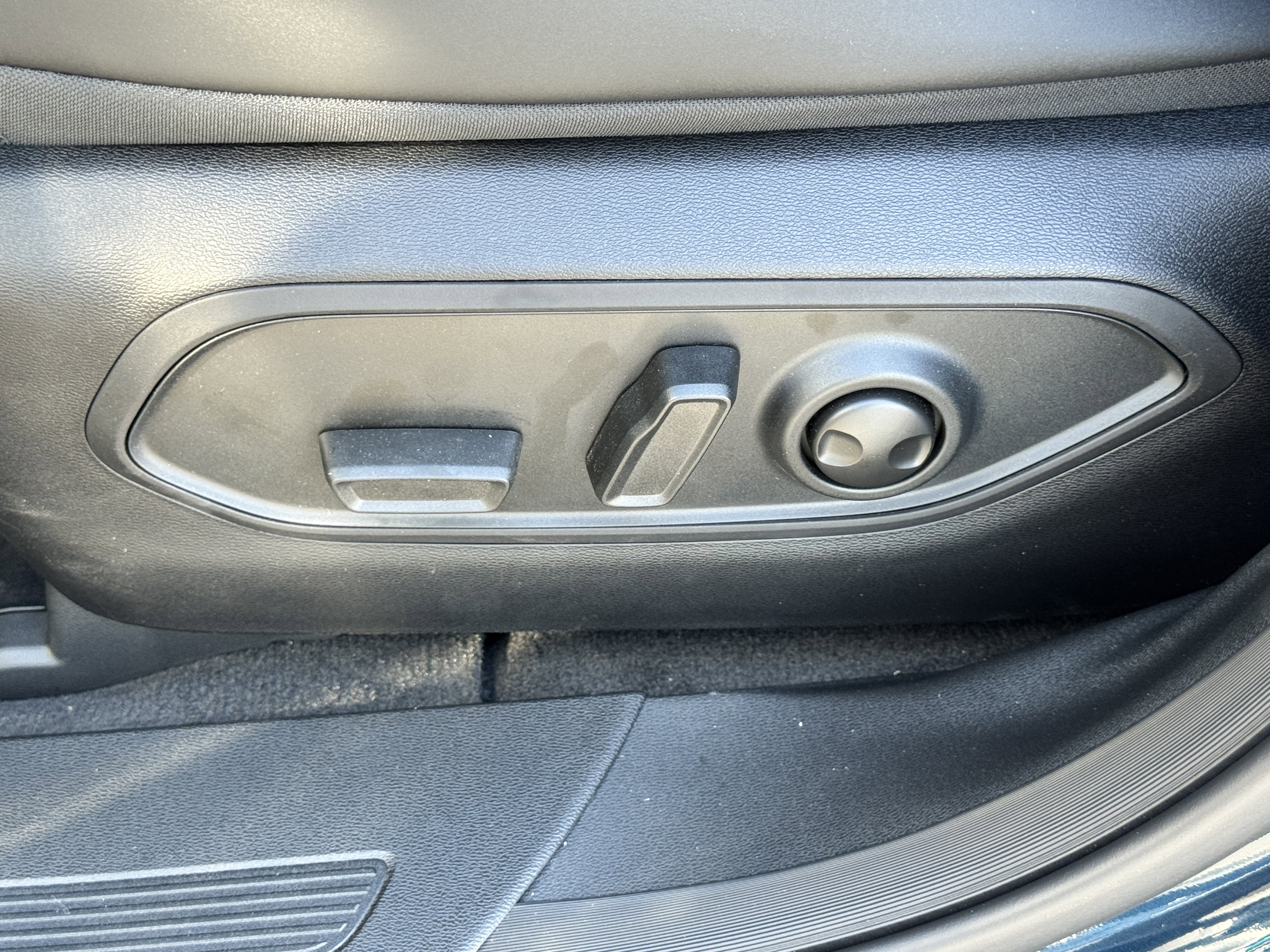 New 2025 Jeep Wagoneer Limited image 18