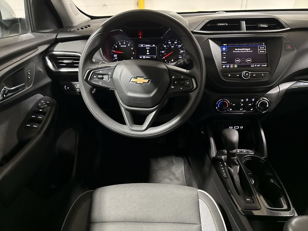 Used 2022 Chevrolet TrailBlazer LT AWD/4WD image 11