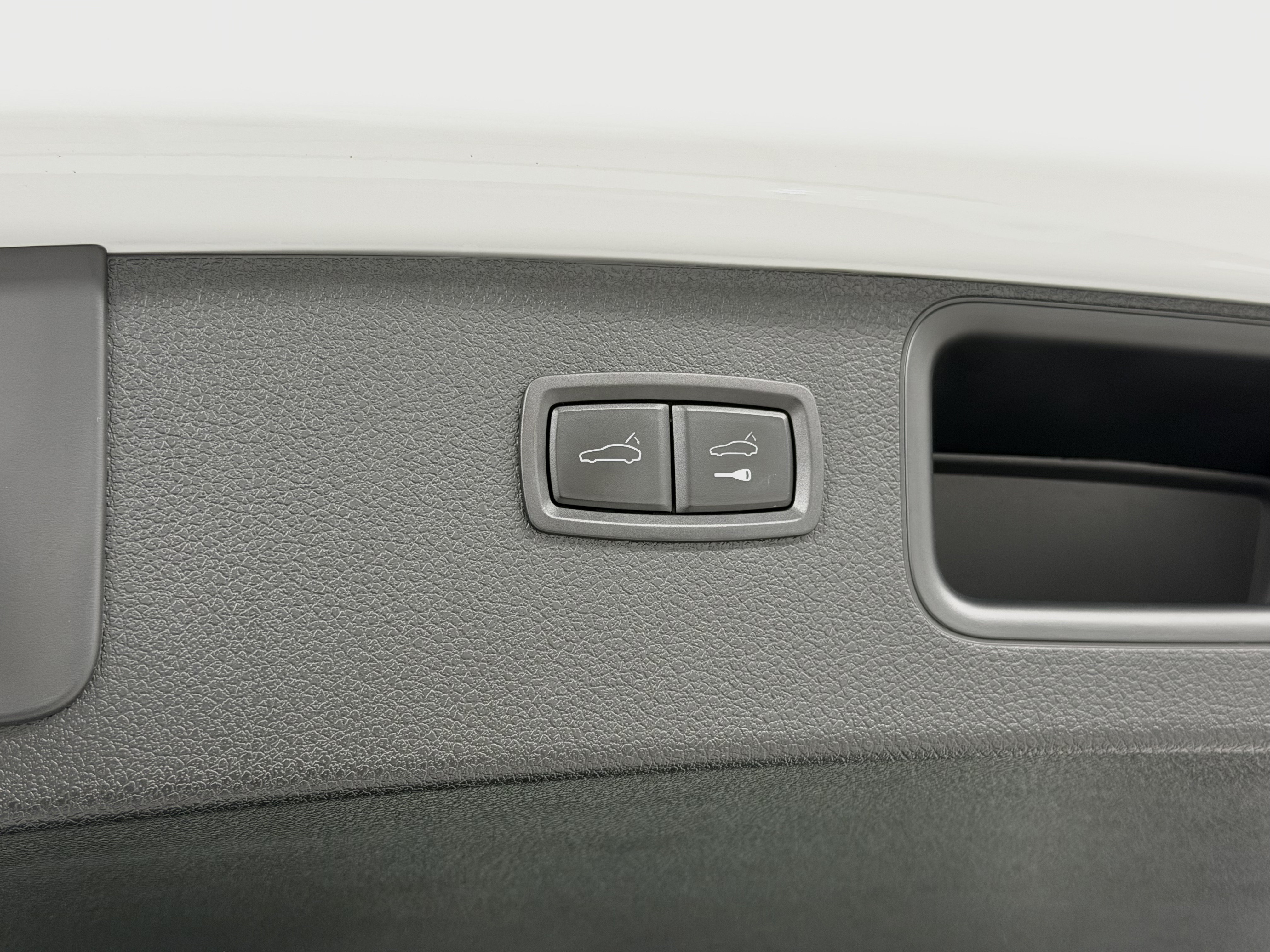 Certified 2024 Porsche Macan S AWD/4WD image 64