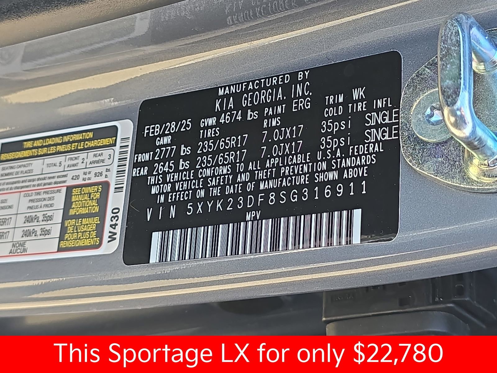 Used 2025 Kia Sportage LX FWD image 40
