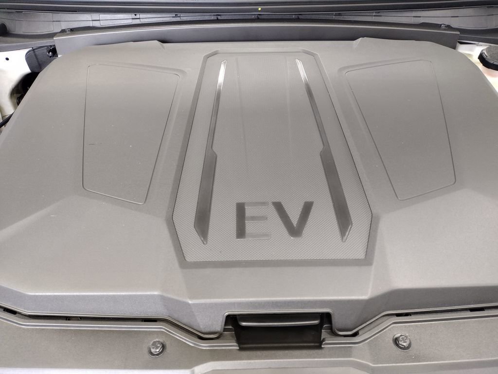 New 2025 Hyundai Ioniq 5 XRT image 8