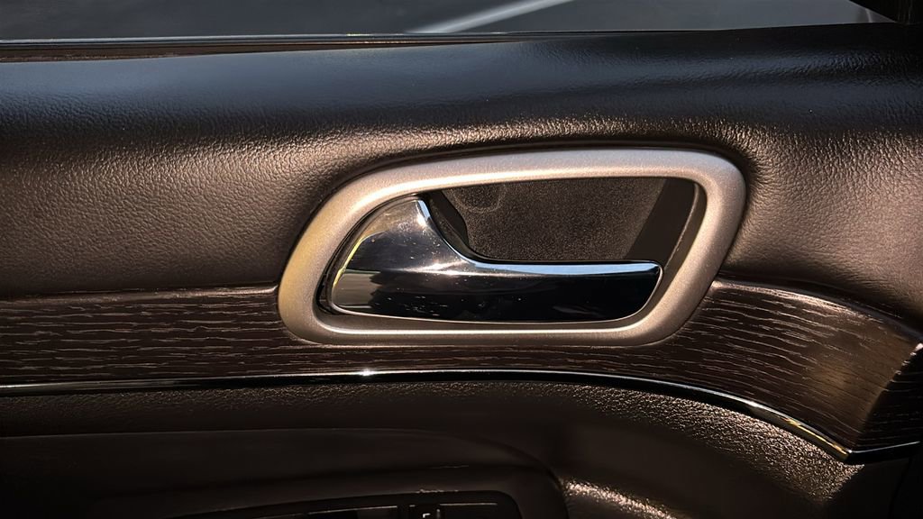 Used 2018 Jeep Grand Cherokee High Altitude image 11