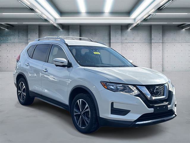 Used 2020 Nissan Rogue SV w/ Premium Package image 3