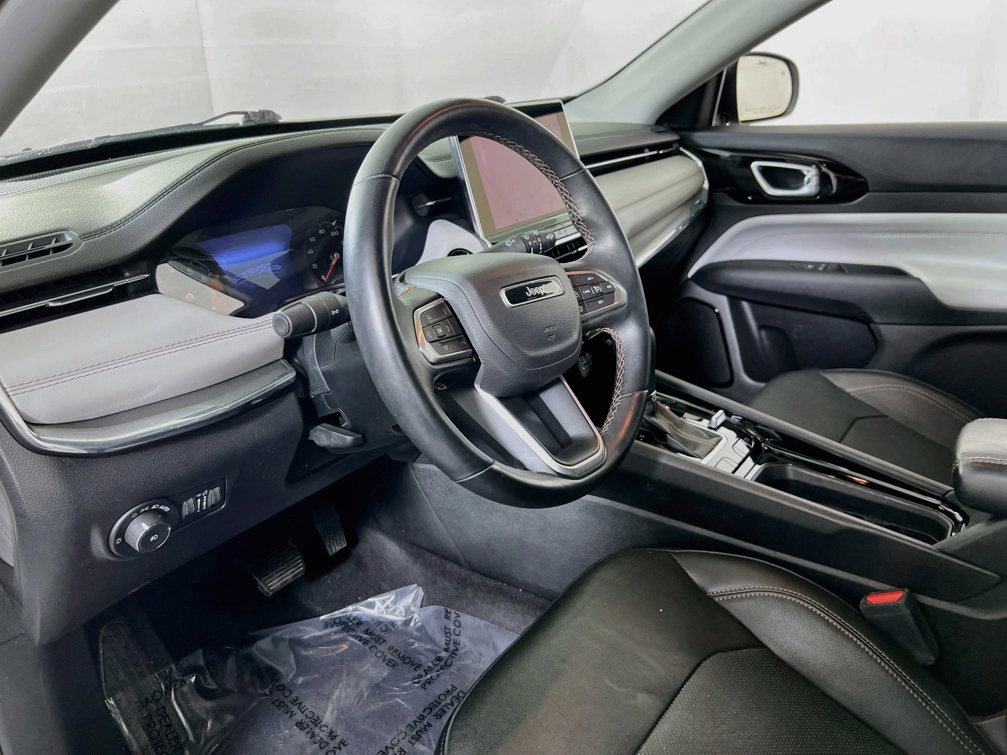 Used 2022 Jeep Compass Limited AWD/4WD image 9