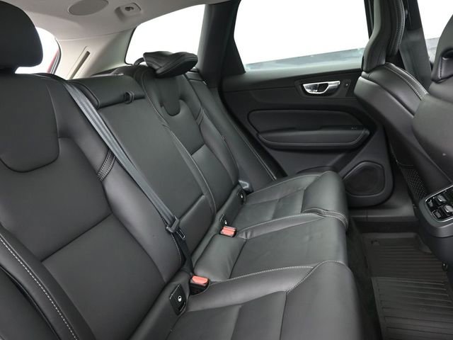 Used 2023 Volvo XC60 B6 Ultimate w/ Protection Package Premier image 33