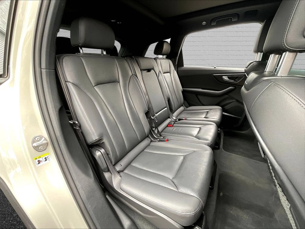 Used 2023 Audi Q7 3.0T Premium Plus w/ Premium Plus Package AWD/4WD image 22