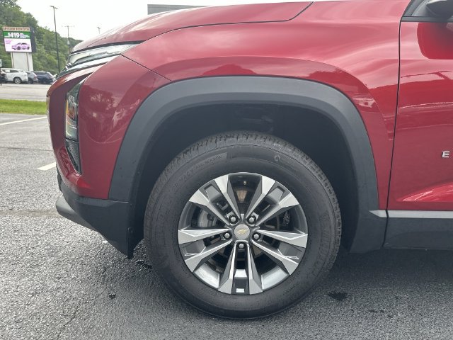 Used 2026 Chevrolet Equinox LT AWD/4WD image 21